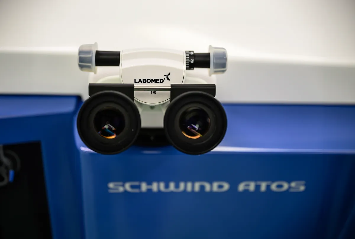Der SCHWIND ATOS Femtosekundenlaser in unserem OP